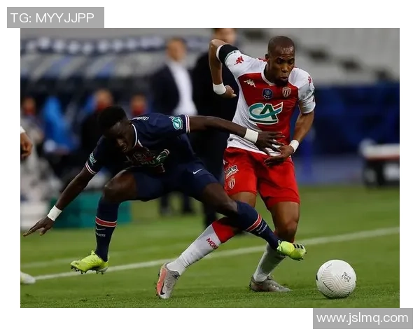 法国足球铁头传奇是谁 他为何能赢得铁血头球之名